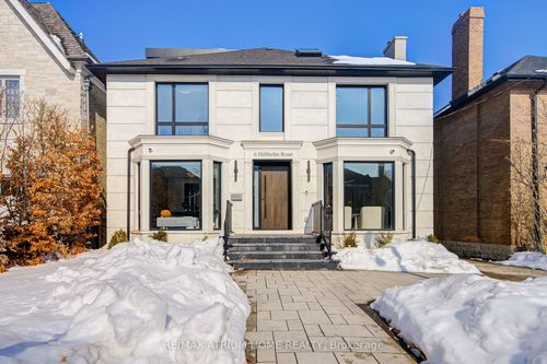 6 Hillholm Rd, Toronto, ON, M5P1M2 | Card Image