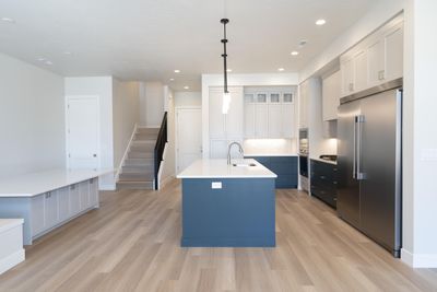 KITCHEN | Image 2