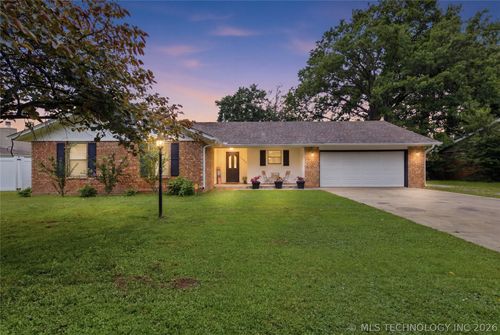 1608 Marietta St, Pryor, OK, 74361-8069 | Card Image