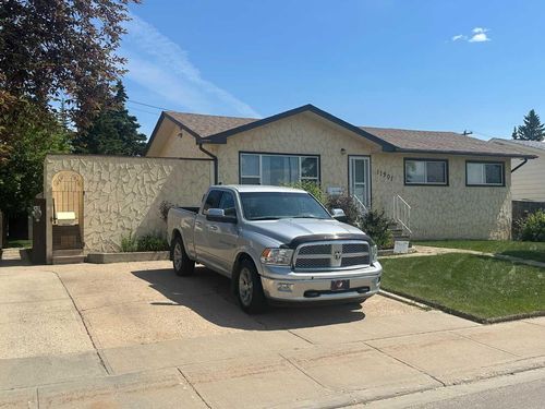 11301 104 St, Grande Prairie, AB, T8V2Y9 | Card Image