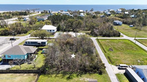 306 Perron St, Waveland, MS, 39576 | Card Image