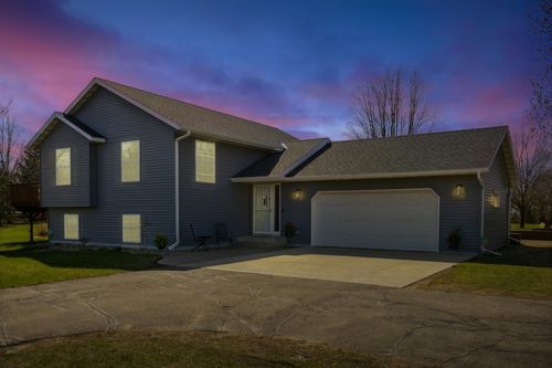 7823 Cabana Cir, Kimball, MN, 55353-9401 | Card Image