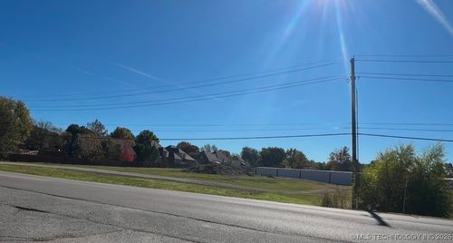 425 W Tucson St, Broken Arrow, OK, 74011 | Card Image