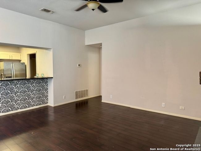 5739 Spring Moon St, House other with 2 bedrooms, 2 bathrooms and null parking in San Antonio TX | Image 6