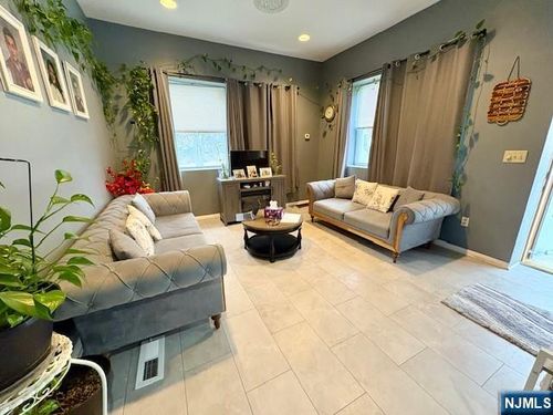 36 Franklin Ave, Nutley, NJ, 07110-3225 | Card Image