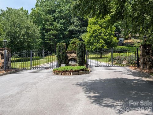 115 Ivywood Ln, Laurel Park, NC, 28739-9009 | Card Image