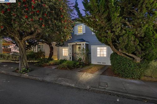 88 Cresta Vista Dr, San Francisco, CA, 94127-1633 | Card Image