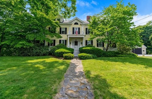 11 Concord Rd, Wayland, MA, 01778-1901 | Card Image