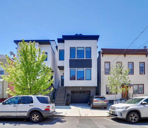111 Poplar St, JC, Heights, NJ, 07307 | Card Image