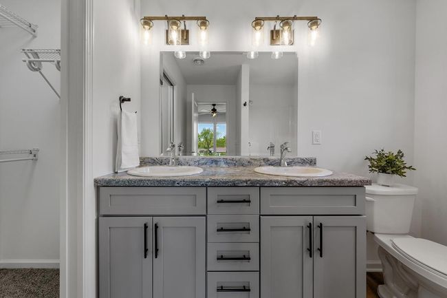 18 Main bathroom.jpg | Image 21