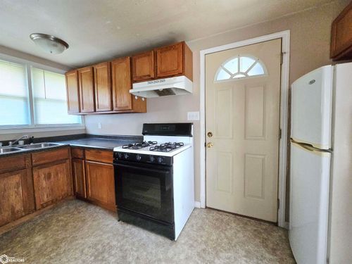 107 E Maine, Elvaston, IL, 62334 | Card Image