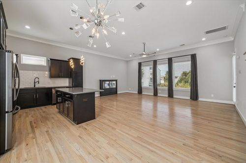 1544 W 23rd St, Houston, TX, 77008-1509 | Card Image