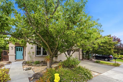48 Presidio Dr, Novato, CA, 94949-6162 | Card Image