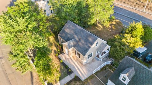 20 Hammer Pl, Branford, CT, 06405-3518 | Card Image