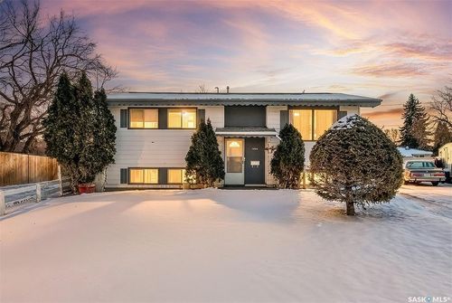 1156 Duffield Cres, Moose Jaw, SK, S6H5M4 | Card Image