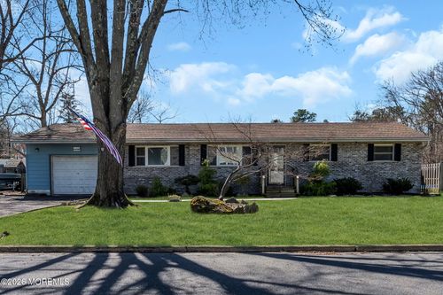 1 Castle Ave, Jackson, NJ, 08527-2405 | Card Image
