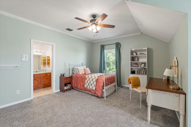 1072 W Secretariat Dr, House other with 4 bedrooms, 5 bathrooms and null parking in Terrell TX | Image 34