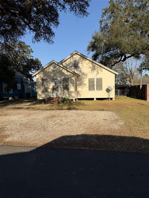 216 Kellogg Ave, Lake Arthur, LA, 70549-4624 | Card Image