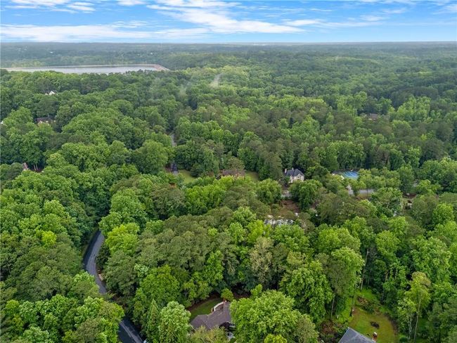 630 Buttercup Trce, House other with 7 bedrooms, 5 bathrooms and null parking in Alpharetta GA | Image 8