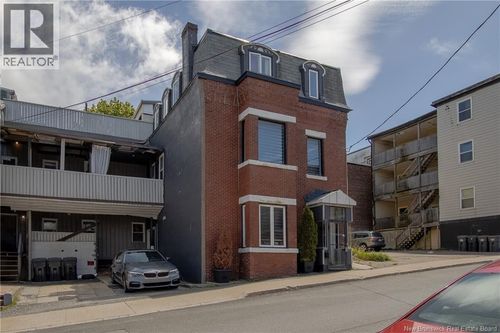 52 Dorchester St, Saint John, NB, E2L3H9 | Card Image