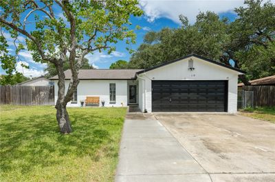 118 Pelican Avenue, House other with 3 bedrooms, 2 bathrooms and null parking in Aransas Pass TX | Image 1