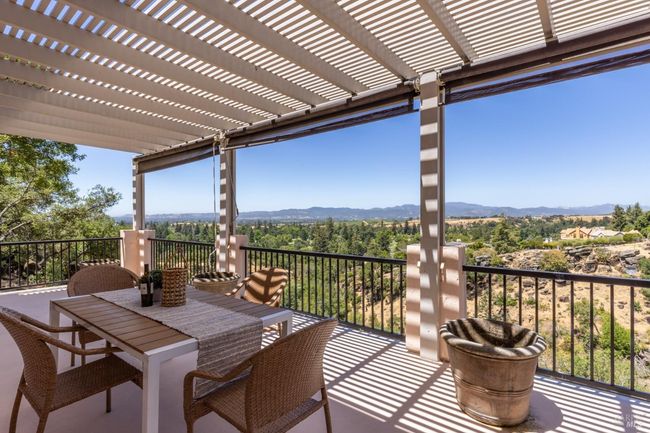 654 Chaparral Cir, House other with 4 bedrooms, 4 bathrooms and 8 parking in Napa CA | Image 5