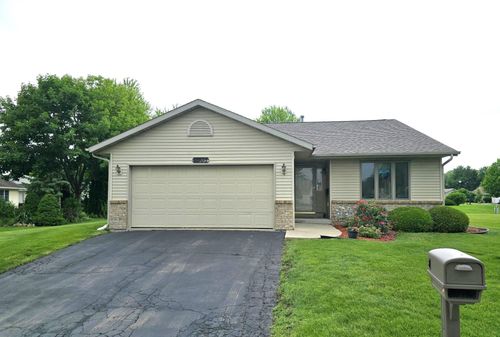 32-2335 Granite Ter, Beloit, WI, 53511-6723 | Card Image
