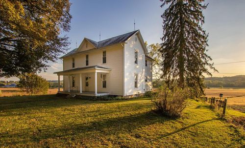 1905 Sugar Grove Rd Se, Lancaster, OH, 43130-9464 | Card Image