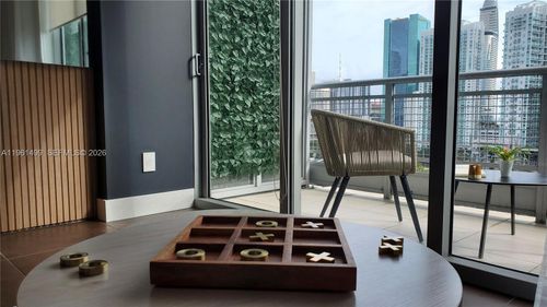 apt-1716-690 Sw 1st Ct, MIAMI, FL, 33130-2920 | Card Image