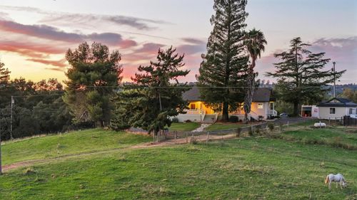 2857 Moonshine Ln, Loomis, CA, 95650-7635 | Card Image