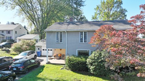 6 Russell Ave, Portland, CT, 06480-1440 | Card Image