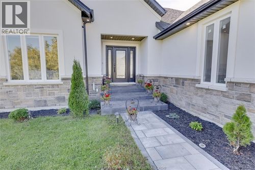 225 Erie St S, Merlin, ON, N0P | Card Image