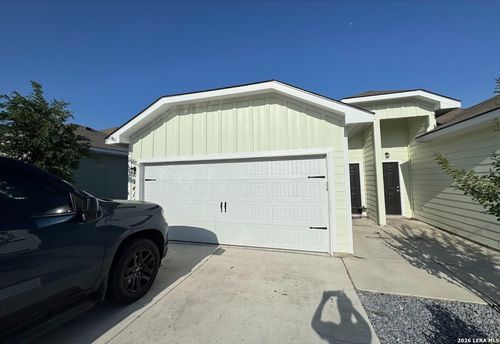 3414 Scott Cir, Seguin, TX, 78155-3083 | Card Image