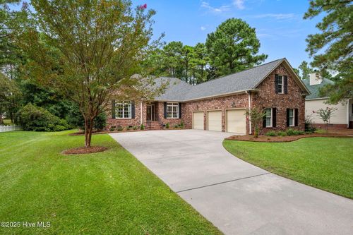 909 Sawgrass Ct, New Bern, NC, 28560-1821 | Card Image