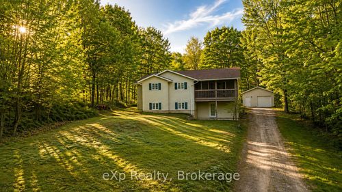 1084 Bonnie Lake Rd, Bracebridge, ON, P1L1W9 | Card Image