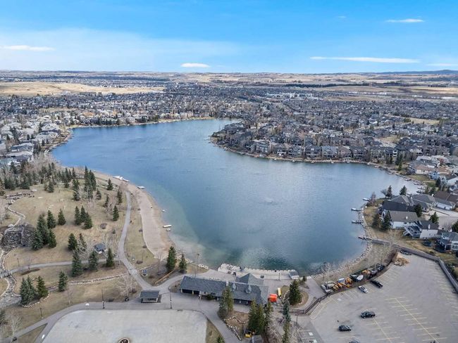 686 Chaparral Dr Se, House other with 5 bedrooms, 4 bathrooms and 4 parking in Calgary AB | Image 48