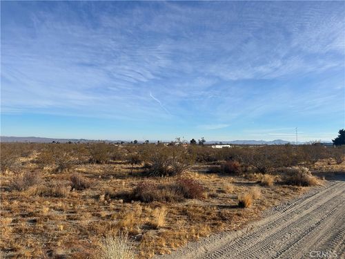 0 Dos Palmas Rd, Phelan, CA, 92371 | Card Image