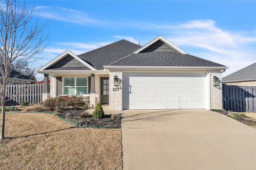 221 S Nightfall Ave, Farmington, AR, 72730-2002 | Card Image
