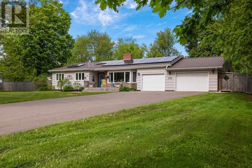256 Mount Edward Rd, Charlottetown, PE, C1A5T7 | Card Image