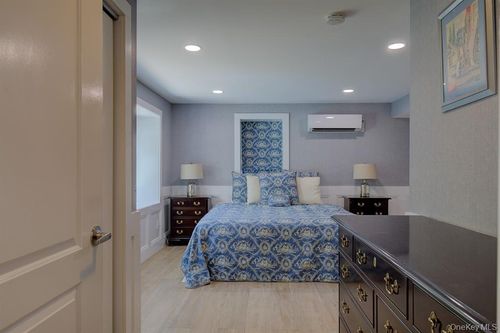 2 Spring Hollow Rd, Centerport, NY, 11721 | Card Image