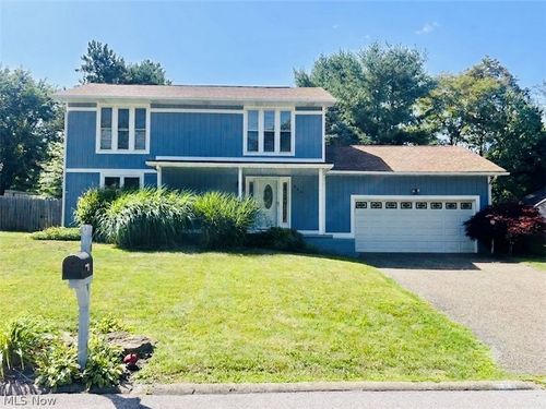 604 Pine Valley Dr, Steubenville, OH, 43953-3301 | Card Image