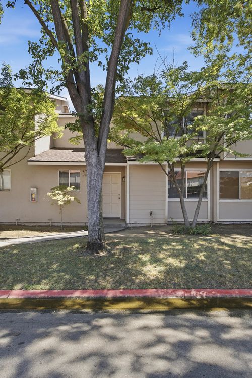 102-4765 N Cedar Avenue, Fresno, CA, 93726 | Card Image