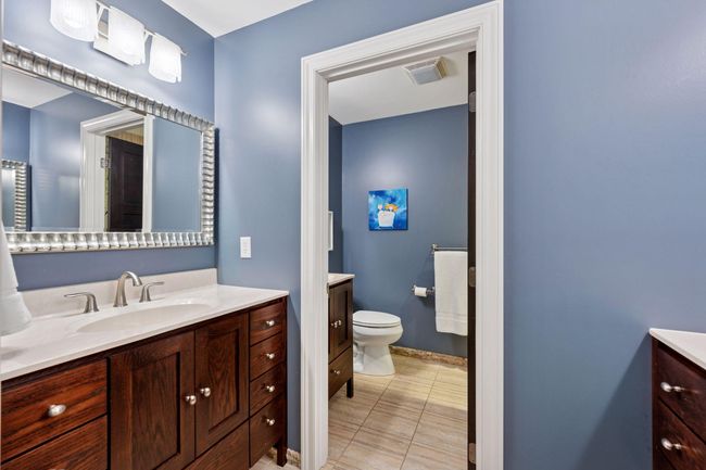 Upper Level Full Bath | Image 34