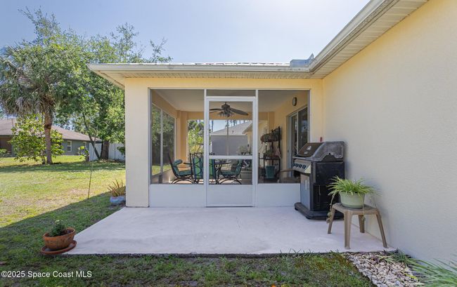 Covered and Screened Patio | Image 21