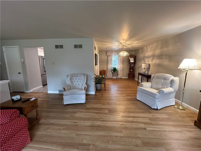 112 Jenny Lynn Dr, House other with 3 bedrooms, 3 bathrooms and 2 parking in Aliquippa PA | Image 9