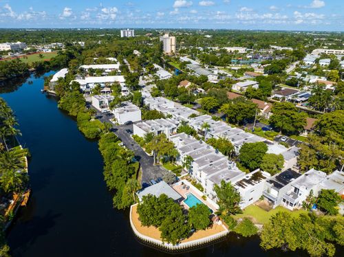 11b-658 Kensington Pl, Wilton Manors, FL, 33305-3913 | Card Image