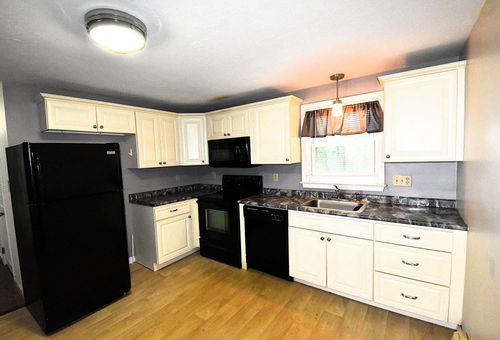 f-3-210 Circle Rd, Manchester, NH, 03103-3190 | Card Image