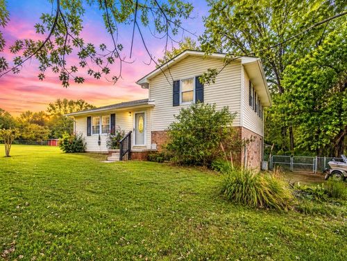 652 Old Florence Pulaski Rd, Leoma, TN, 38468-5126 | Card Image