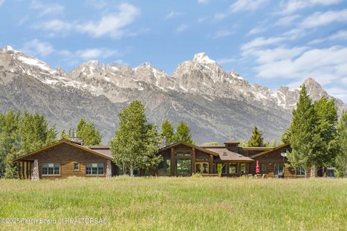 450 E Oatgrass Rd, Jackson, WY, 83001 | Card Image