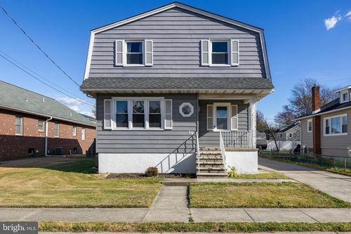 19 S Chestnut Ave, MAPLE SHADE, NJ, 08052-1735 | Card Image